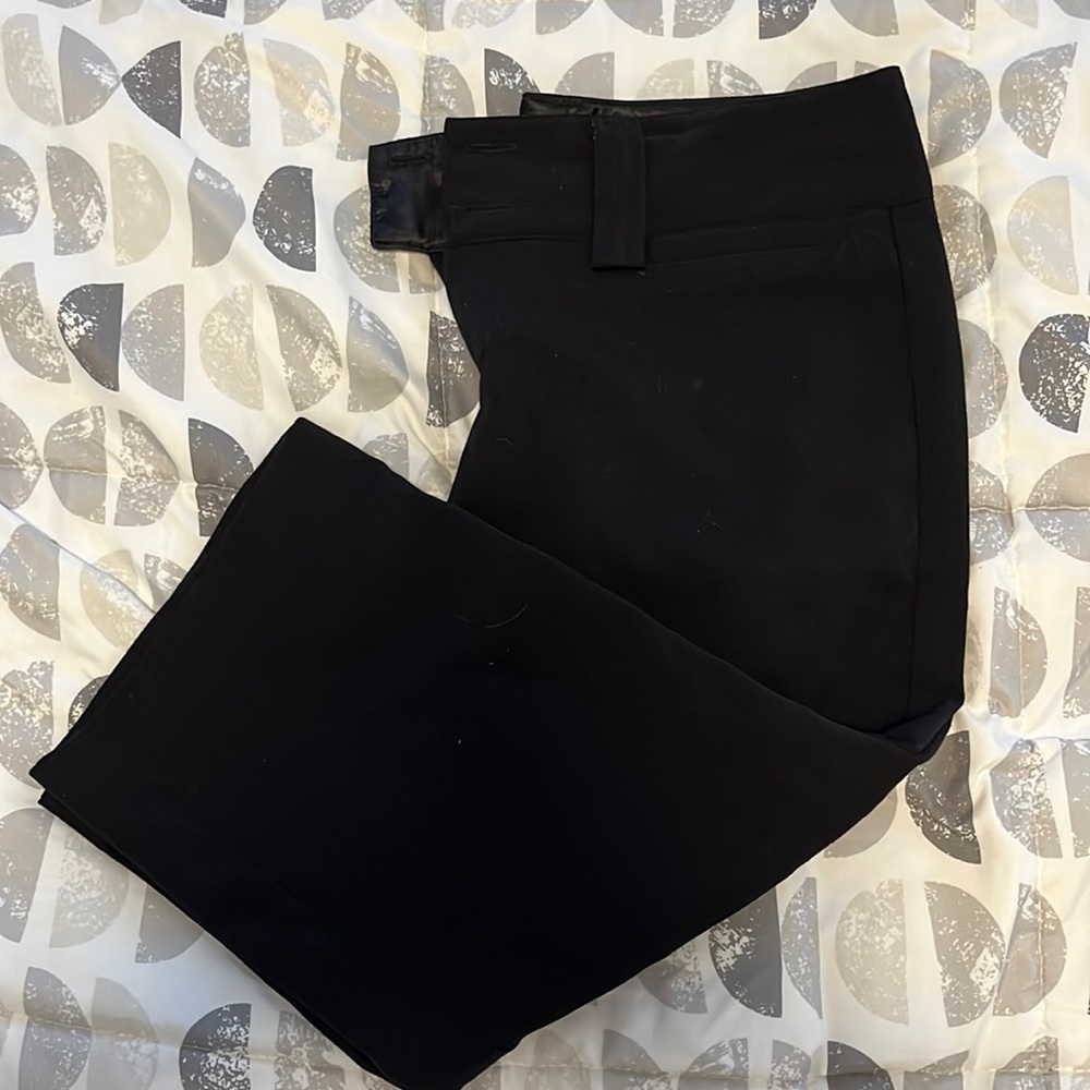 Maurices black capri dress slacks
